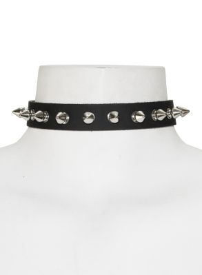 Spiky choker