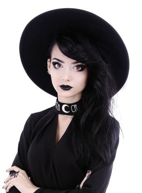boohoo witch hatt