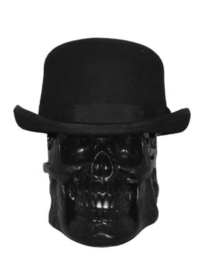 Svart bowlerhatt